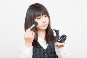 エアライン写真は絶対スカート？パンツは？丈の適切な長さや注意点を解説！6