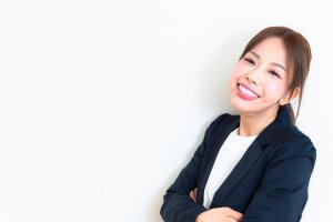 エアライン証明写真でシャツの襟の撮影時の襟元ルールをご紹介！5