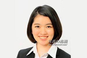 エアラインの証明写真でのショートヘアについて、おすすめ髪型やまとめ髪希望の人向けに対処法を紹介！4