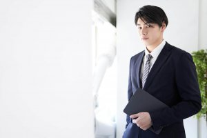 エアライン就活の証明写真のポーズについて男女別に綺麗な姿勢を叶えるコツをご紹介5
