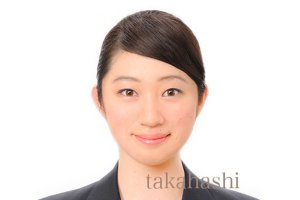 エアラインの証明写真でのショートヘアについて、おすすめ髪型やまとめ髪希望の人向けに対処法を紹介！9