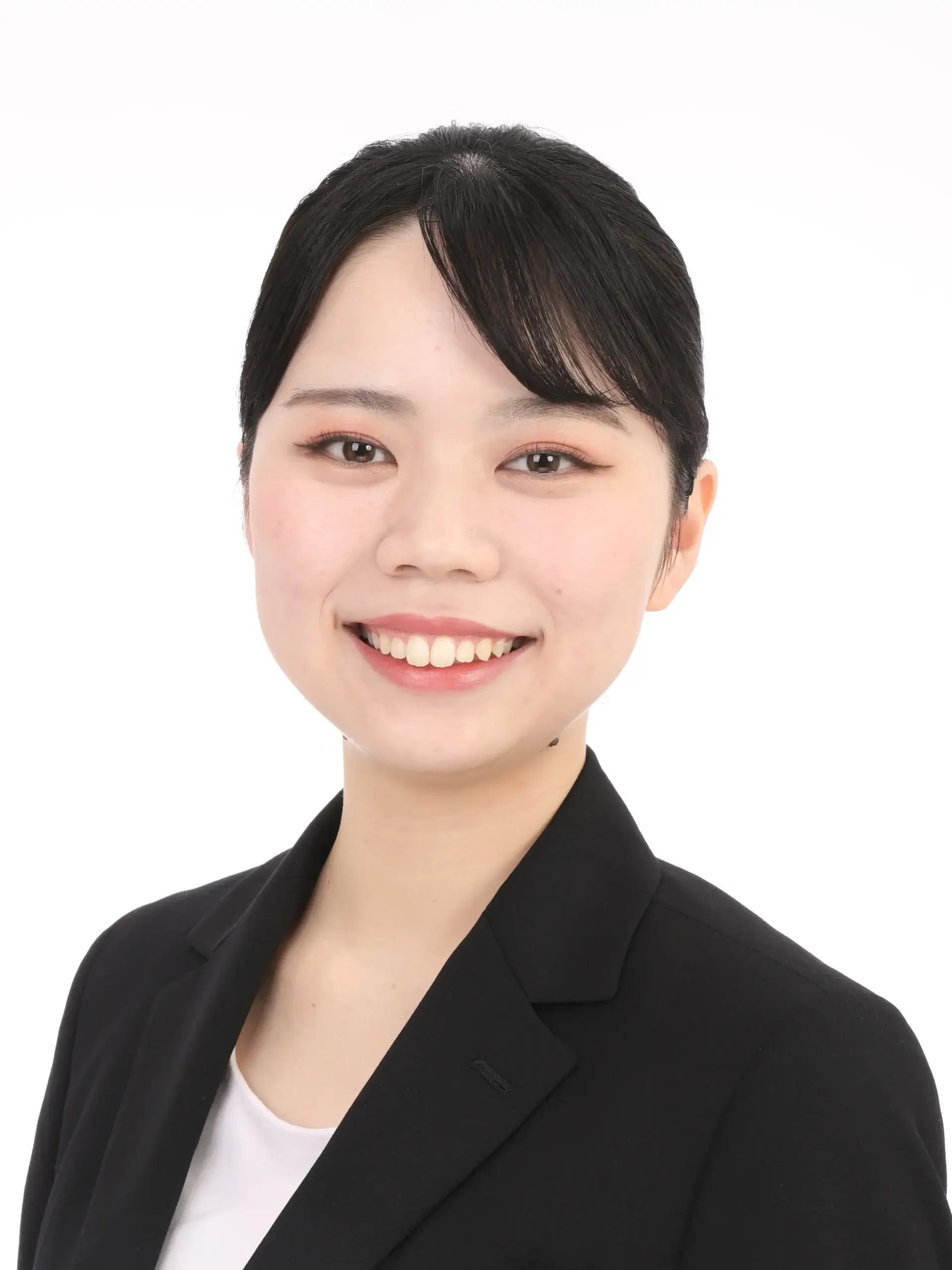 女子就活生の証明写真のビフォー