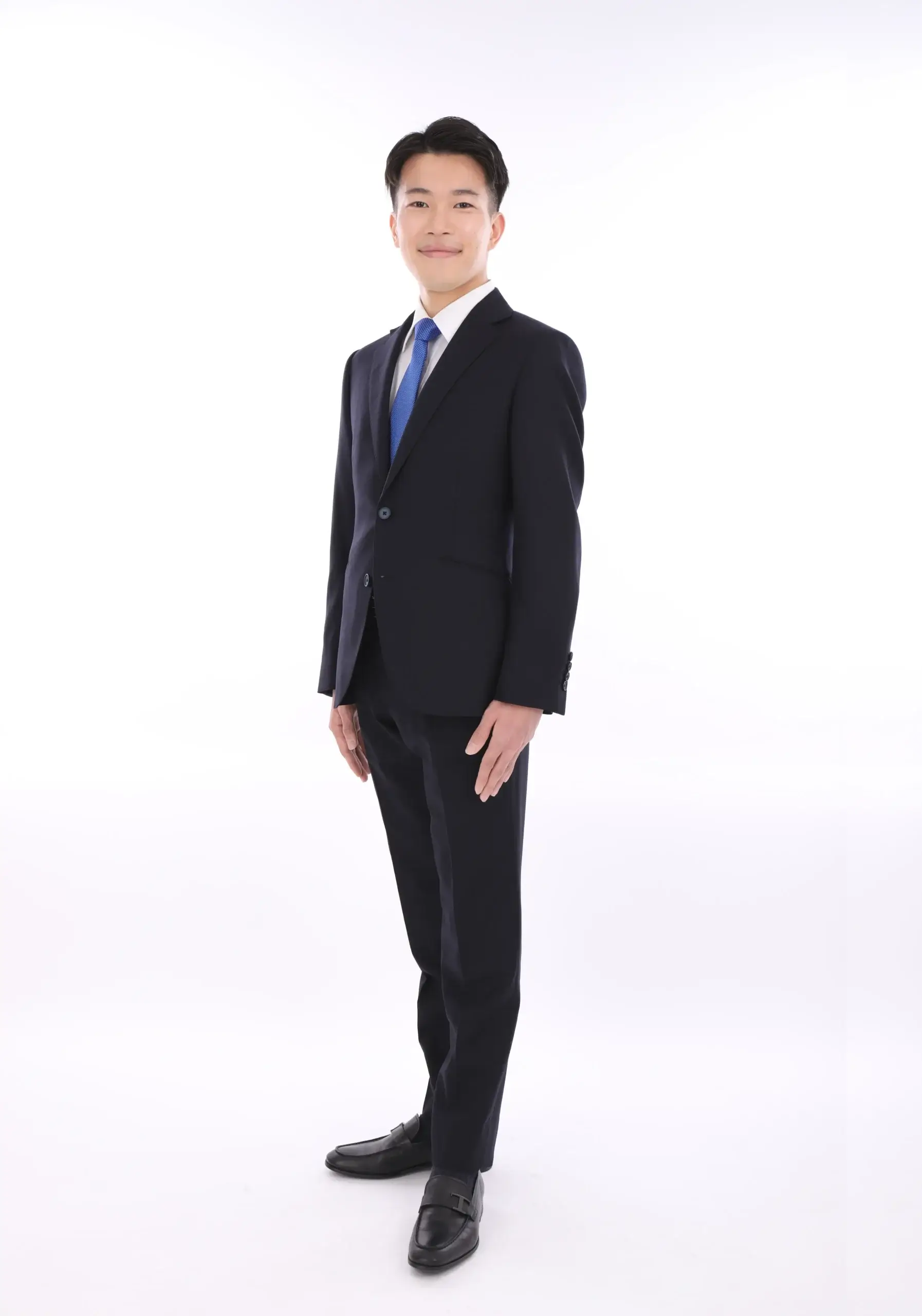 女子就活生の証明写真のビフォー