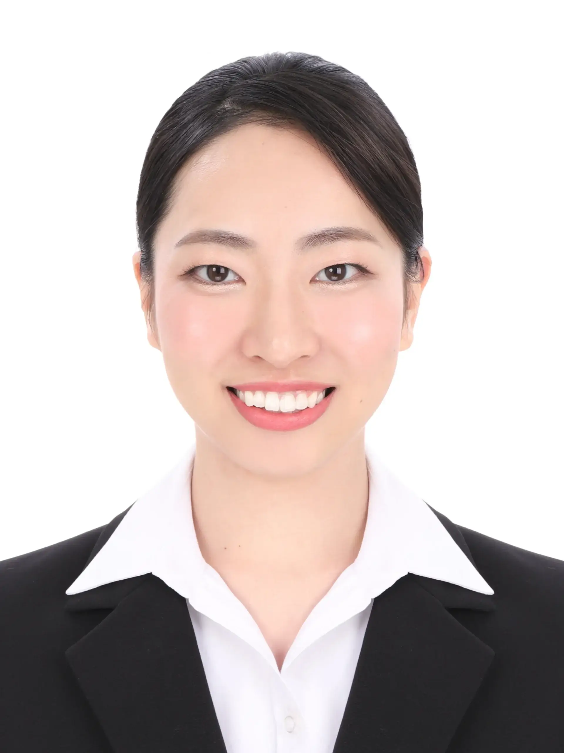 女子就活生のプロがヘアメイクして、撮影指導をした証明写真のアフター