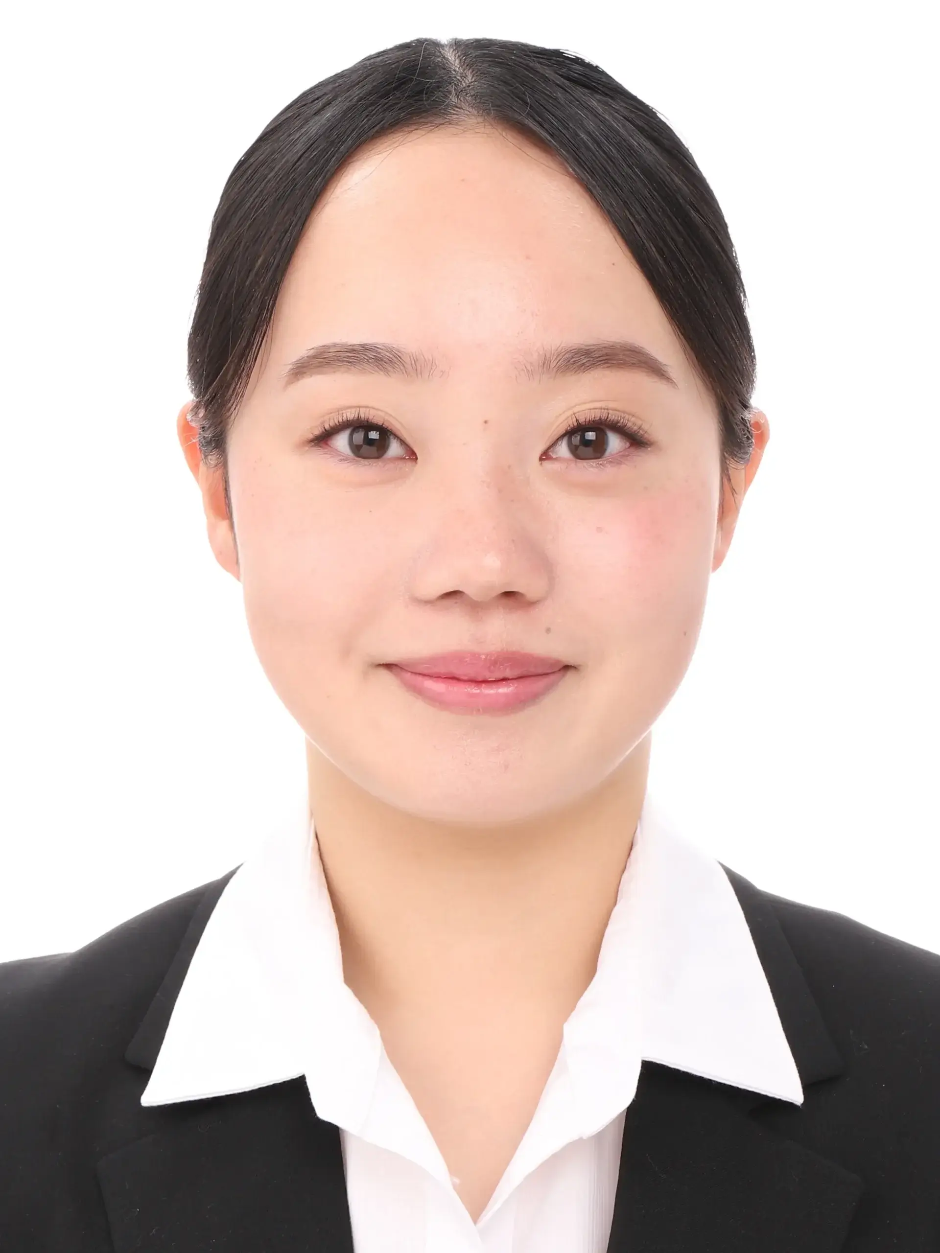 女子就活生の証明写真のビフォー
