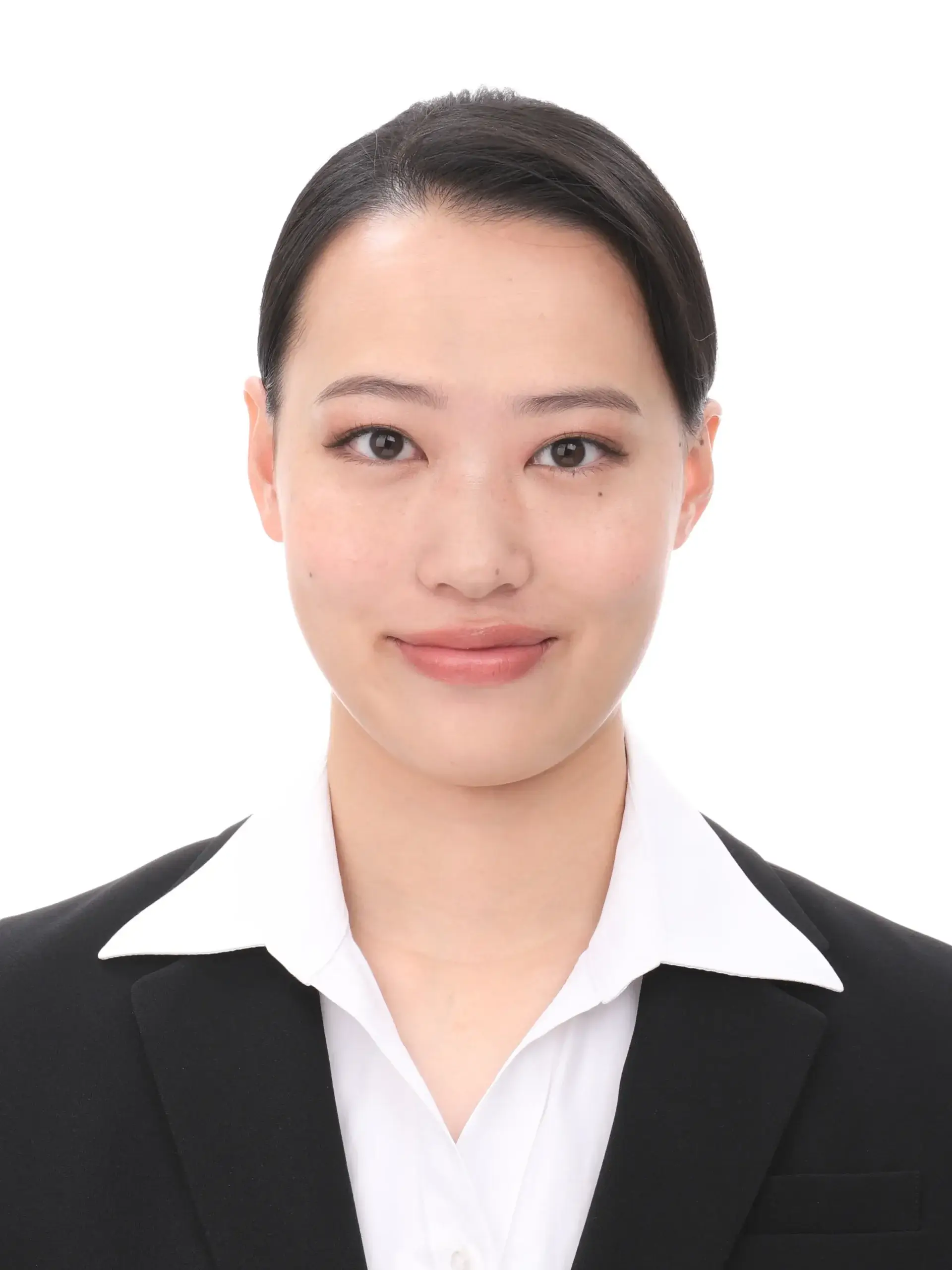 女子就活生の証明写真のビフォー