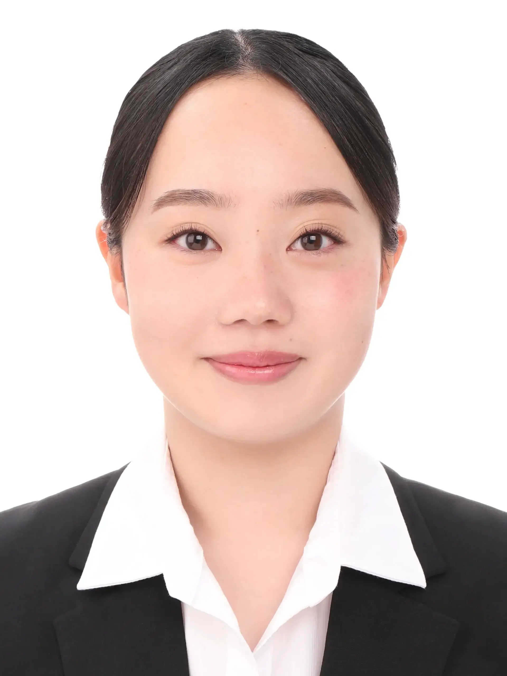 女子就活生のプロがヘアメイクして、撮影指導をした証明写真のアフター