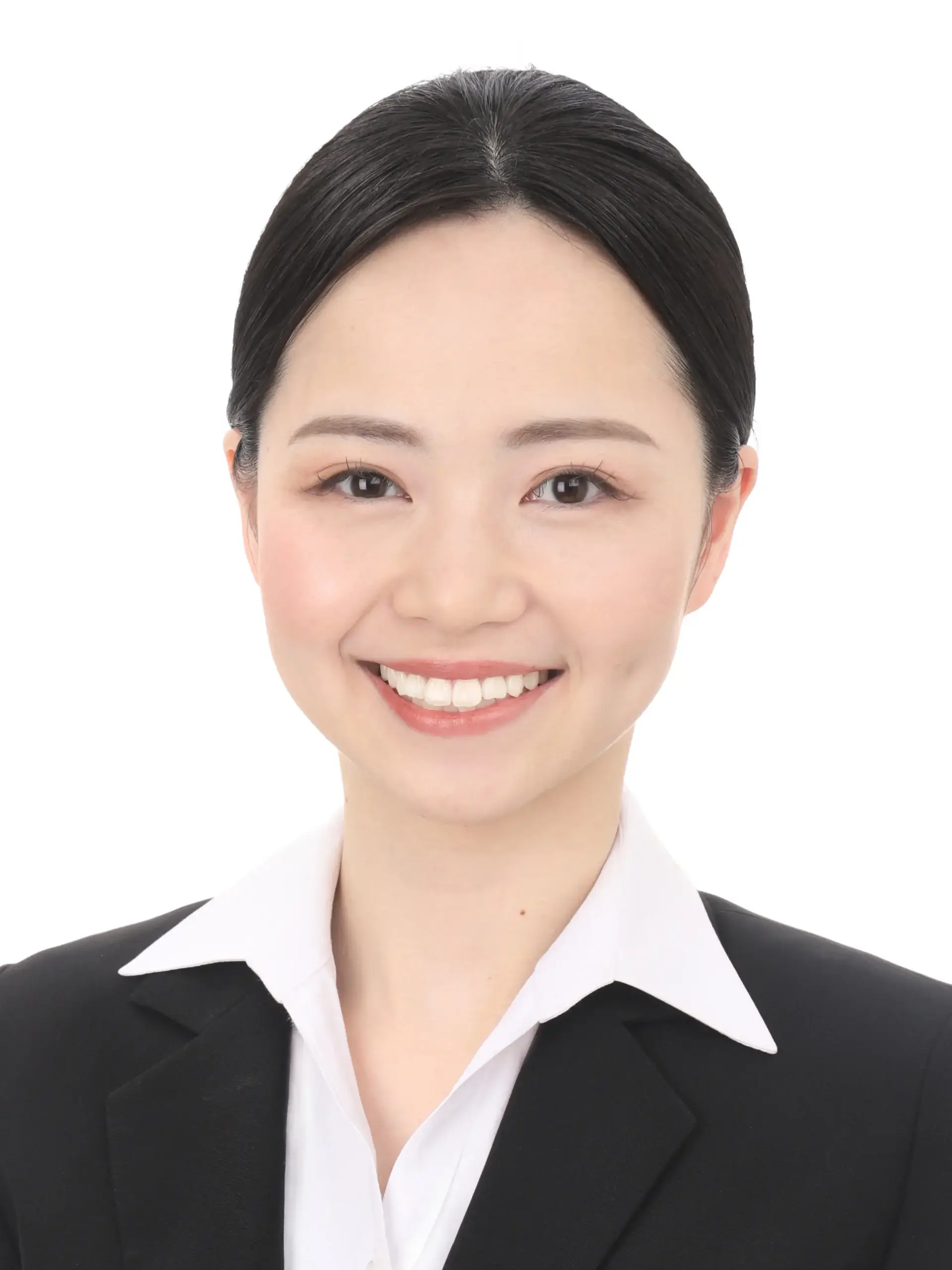 女子就活生のプロがヘアメイクして、撮影指導をした証明写真のアフター