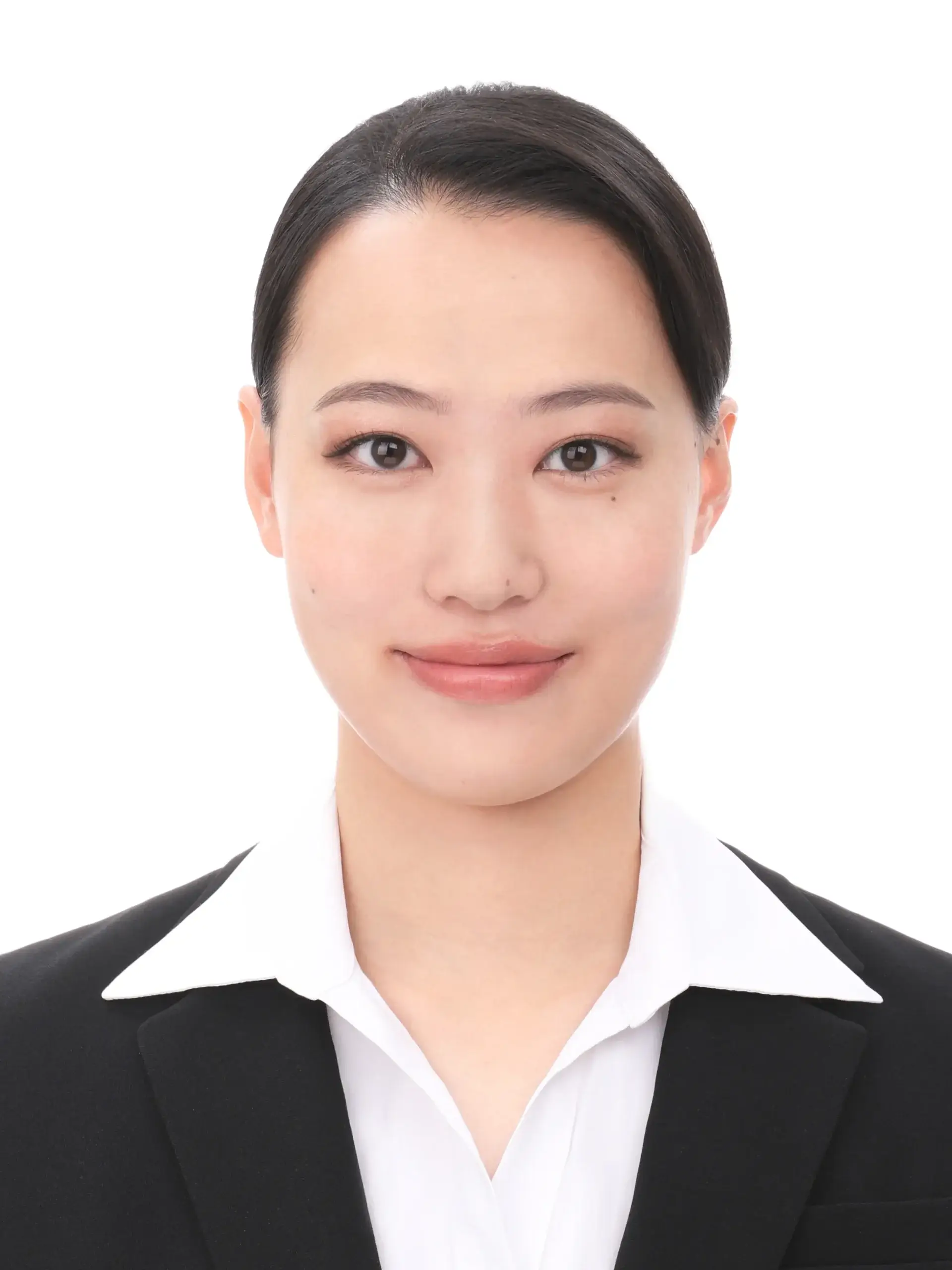 女子就活生のプロがヘアメイクして、撮影指導をした証明写真のアフター