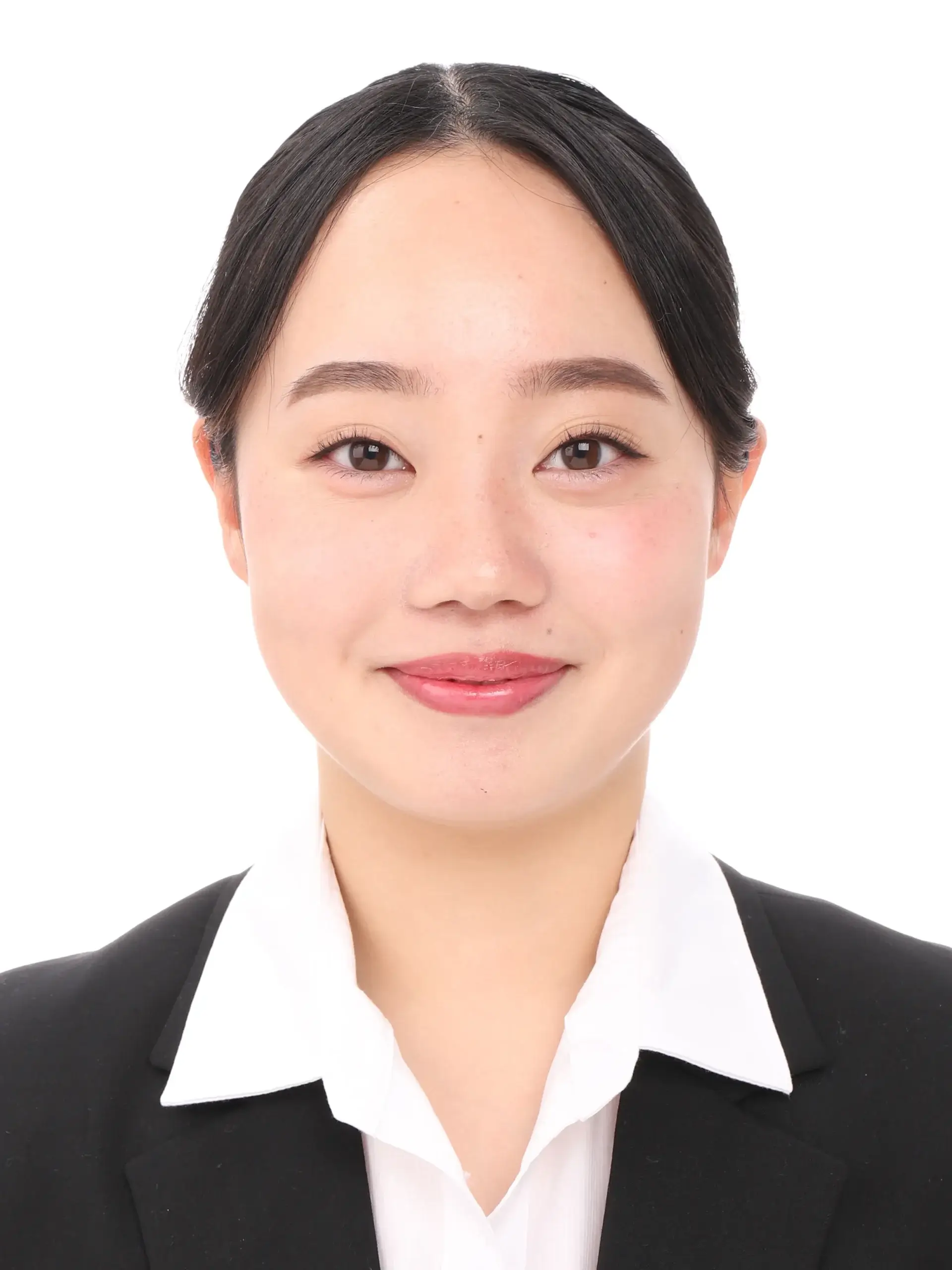 女子就活生の証明写真のビフォー