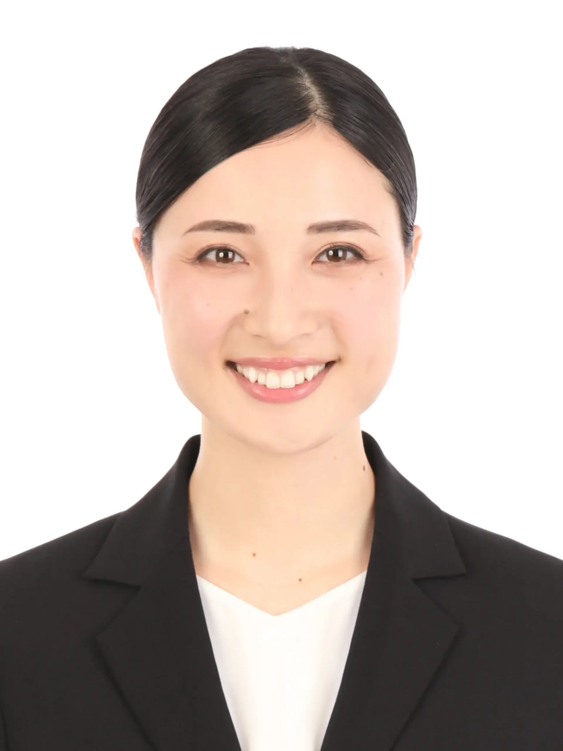 女子就活生のプロがヘアメイクして、撮影指導をした証明写真のアフター